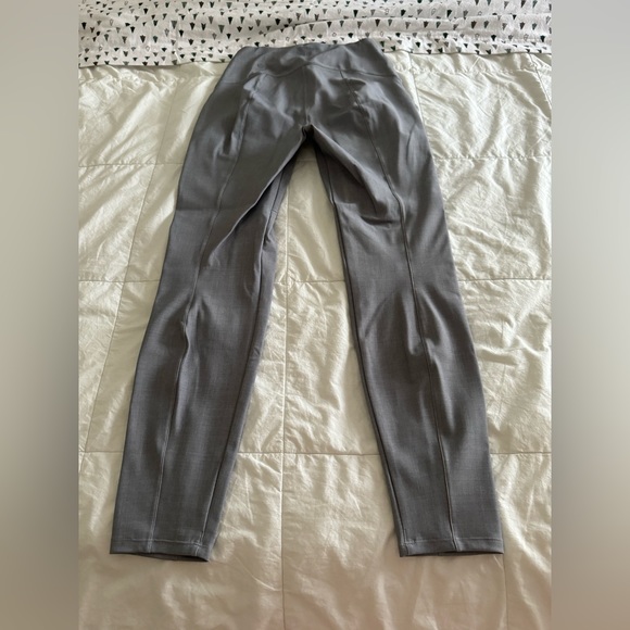 NWOT Lululemon Here to There HR 7/8 Pant - Picture 8 of 10